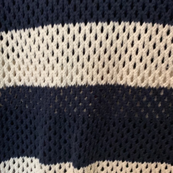 NWT Pam & Gela open weave hi low side slit cream/navy sweater - Picture 2 of 4